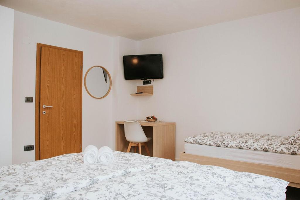 Apartmaji Ursic Кобарід Екстер'єр фото